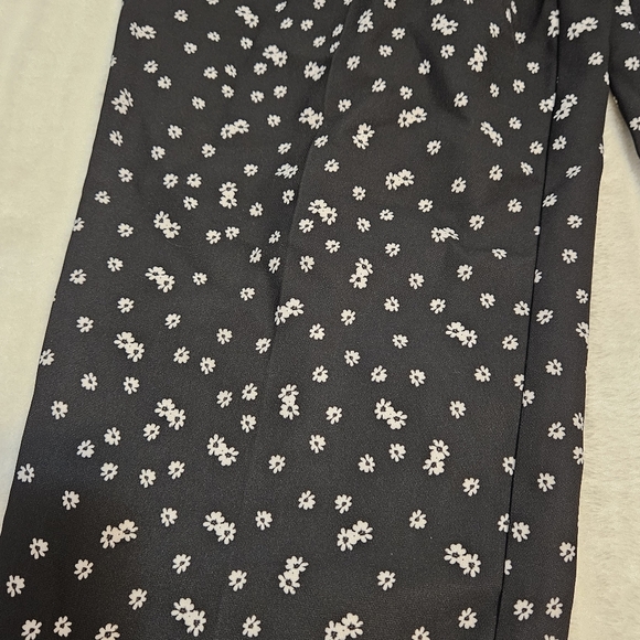 BOGO Free🦋 Lord & Taylor Floral Print Pull On Pants - Picture 6 of 16
